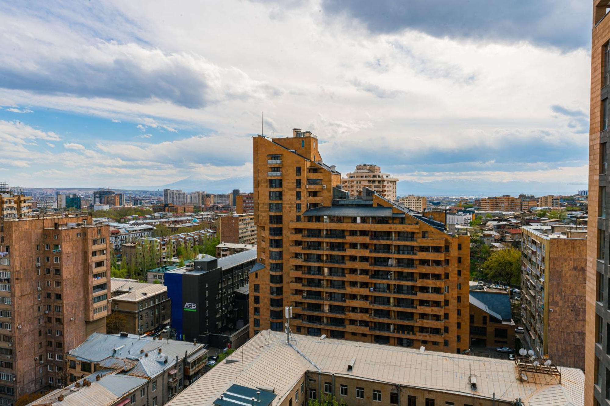 Cozy Apartments In The City Centre By Sweet Home Erywań Zewnętrze zdjęcie